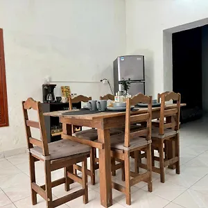Casita Azul Colonial En El Centro De Merida. Mérida